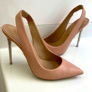 Beautiful light pink heels! Clear 4” inch heel in good condition.